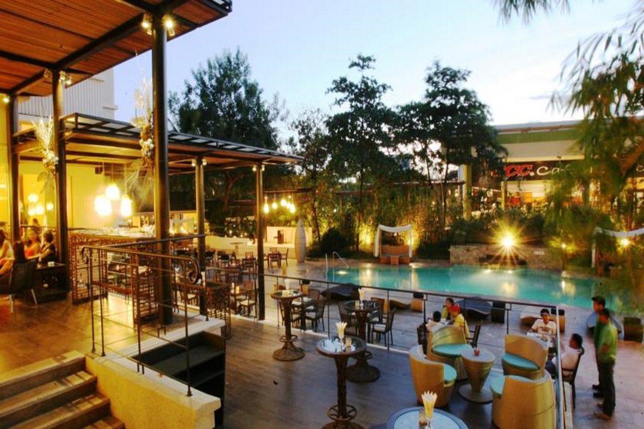 Hotel Seda Ayala Center 5*