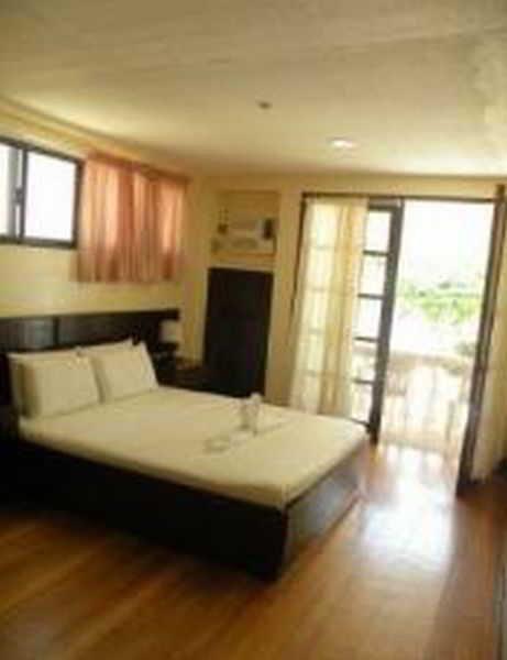 Santa Fe Club Hotel Pooc