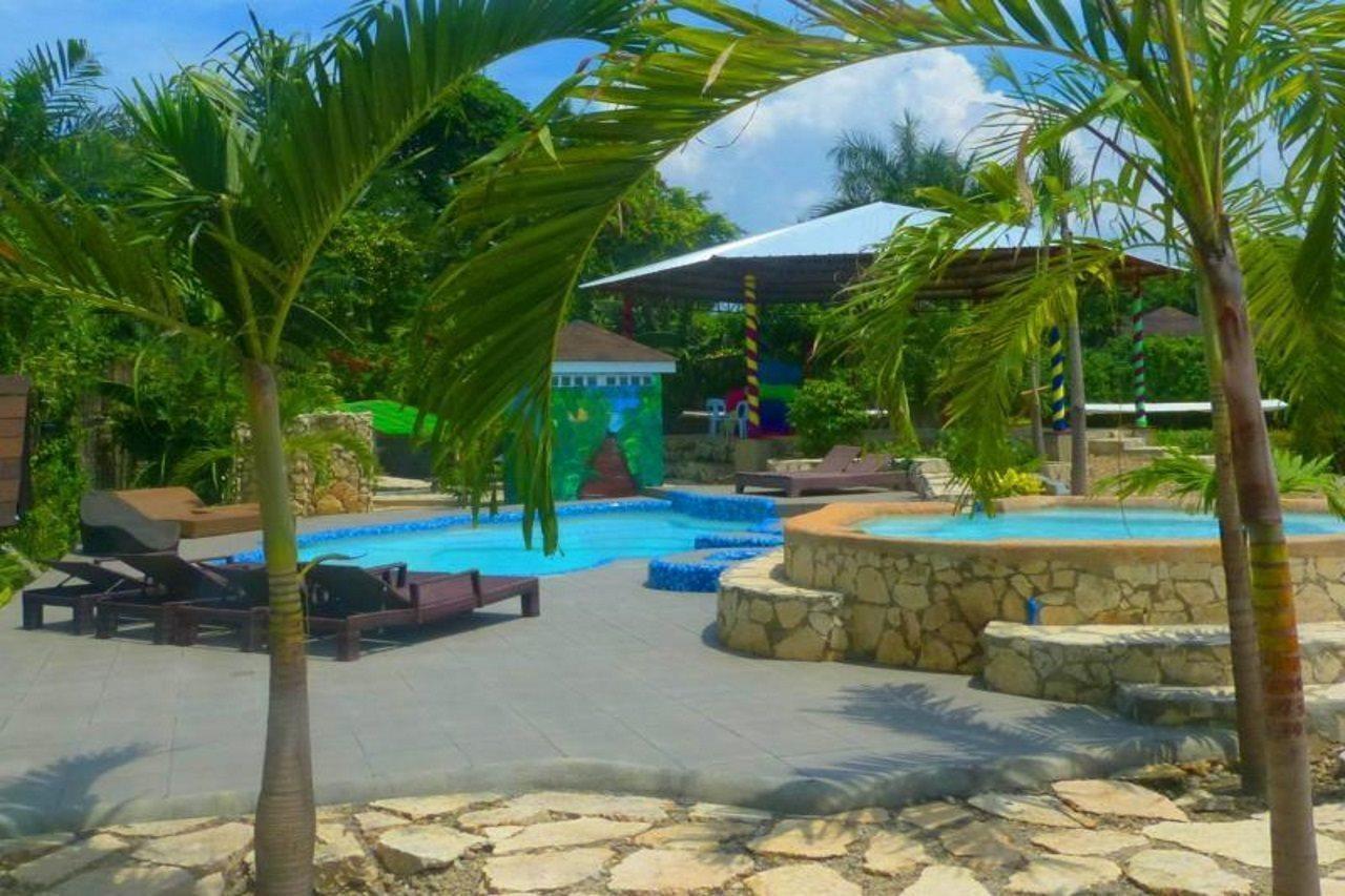 Alta Cebu Resort 3*