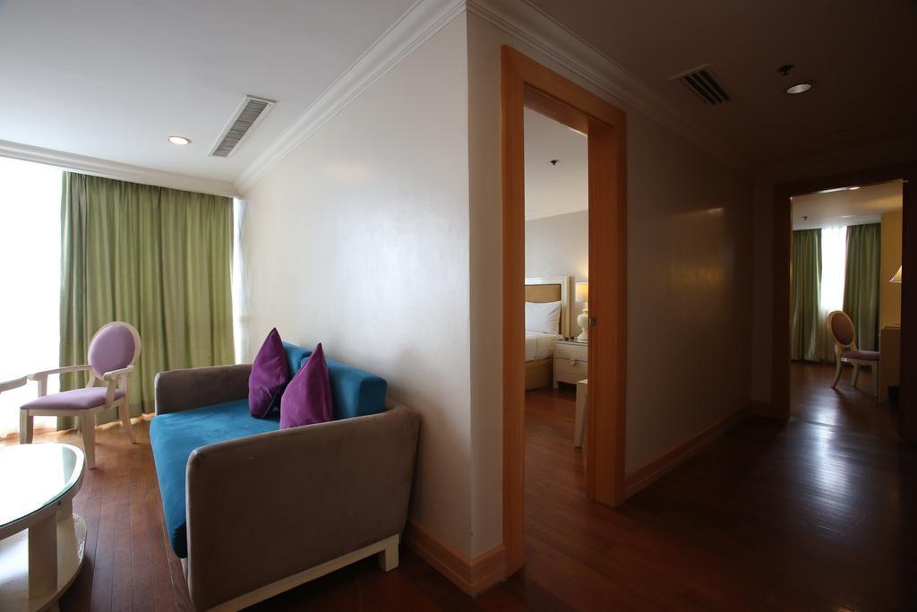 Hotel Crown Regency & Towers Cebu