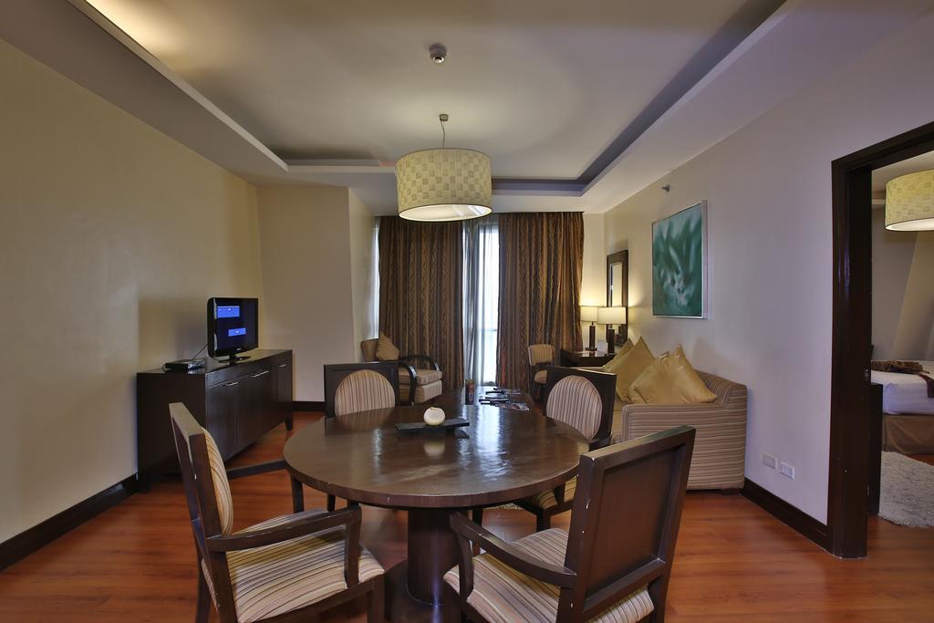 Crown Regency & Towers 4* Cebu