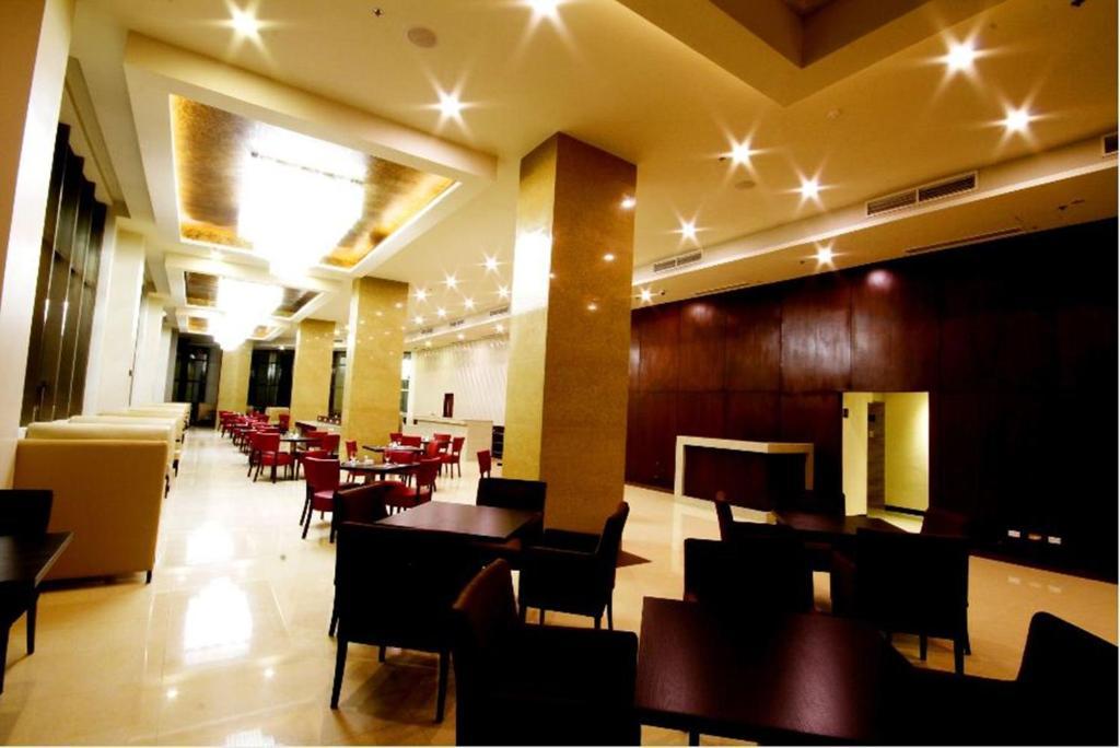 Hotel Mandarin Plaza 3*