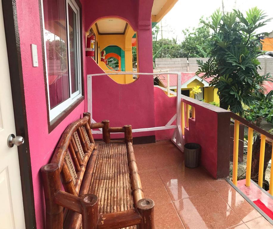 Hostel Romantic Place *