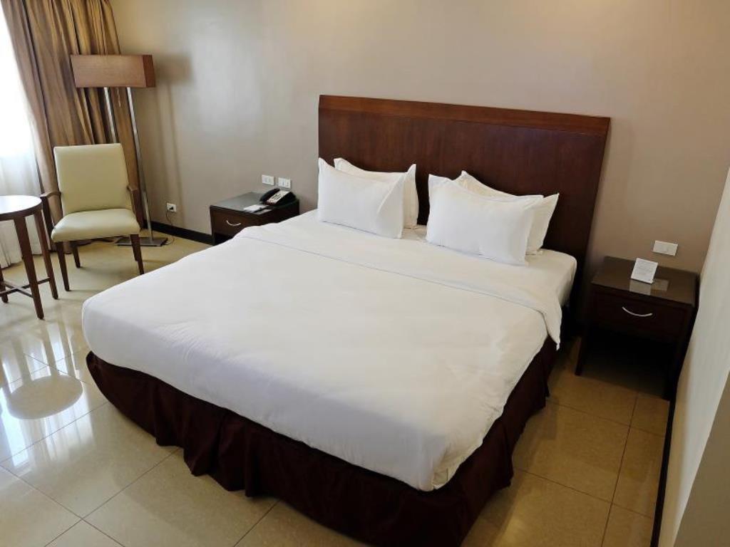 Mandarin Plaza 3*