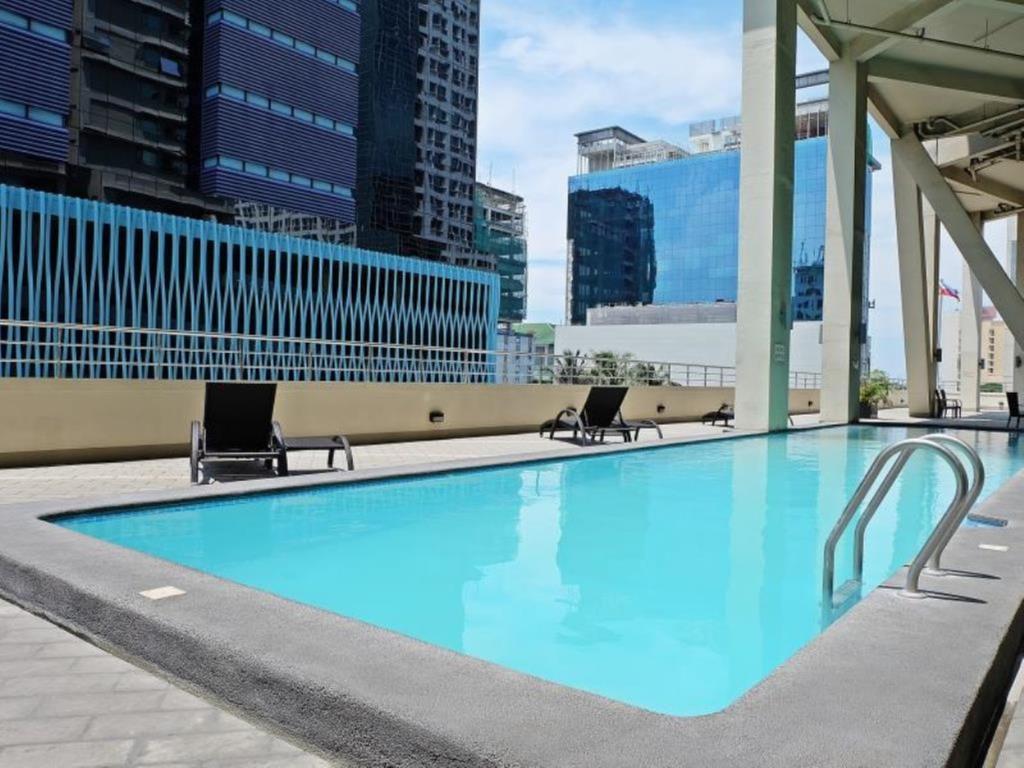 Mandarin Plaza Hotel