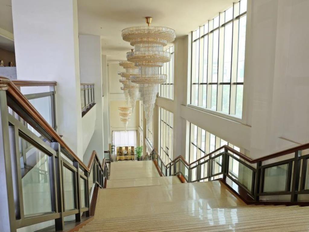 Hotel Mandarin Plaza 3*