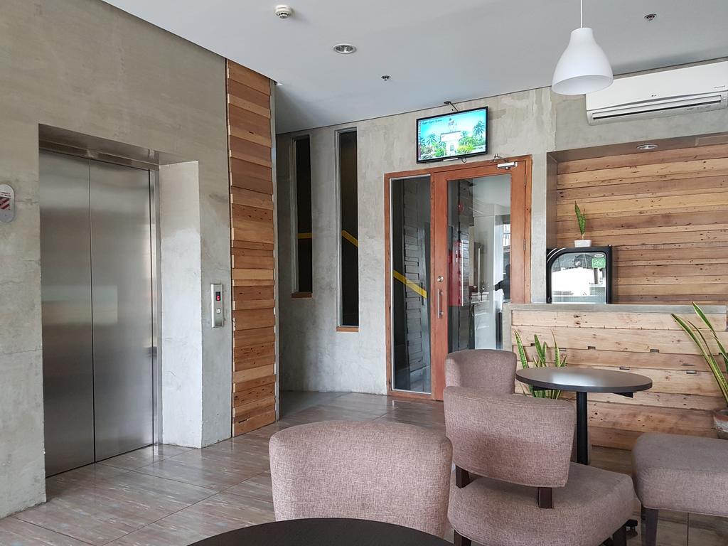 Hotel R Mabolo 3*