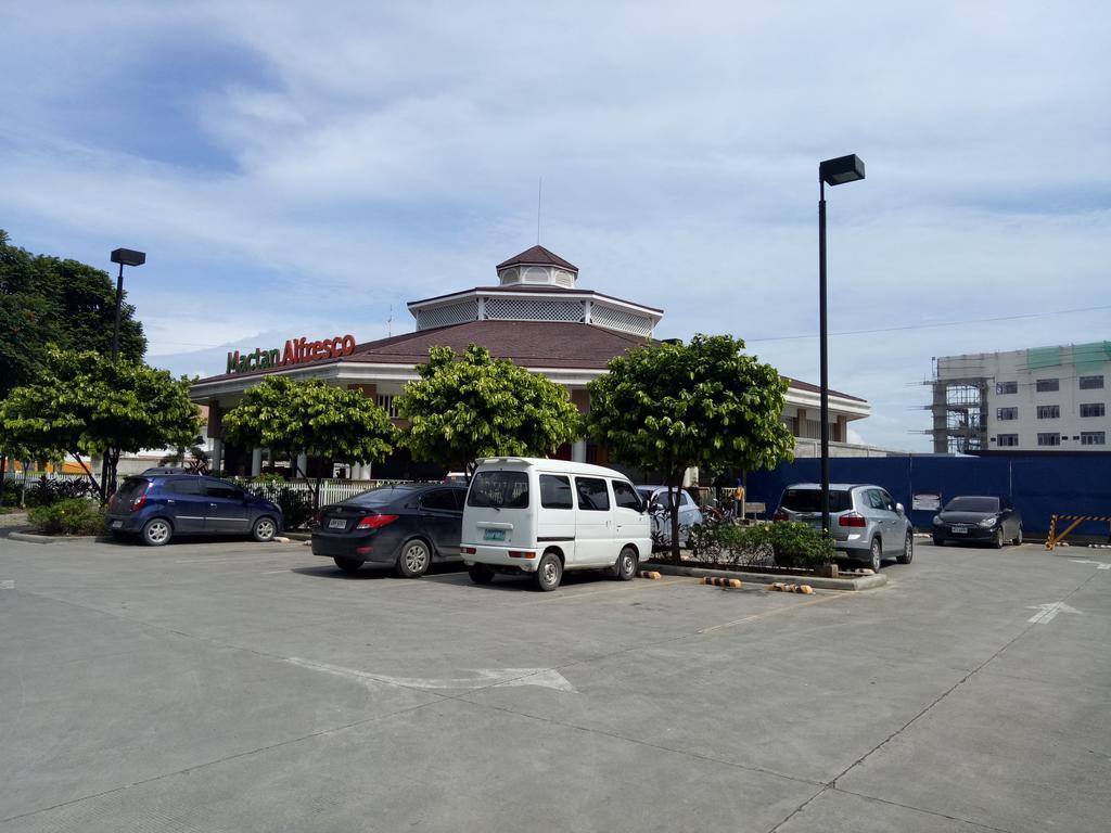 Mactan Newtown Apartment *