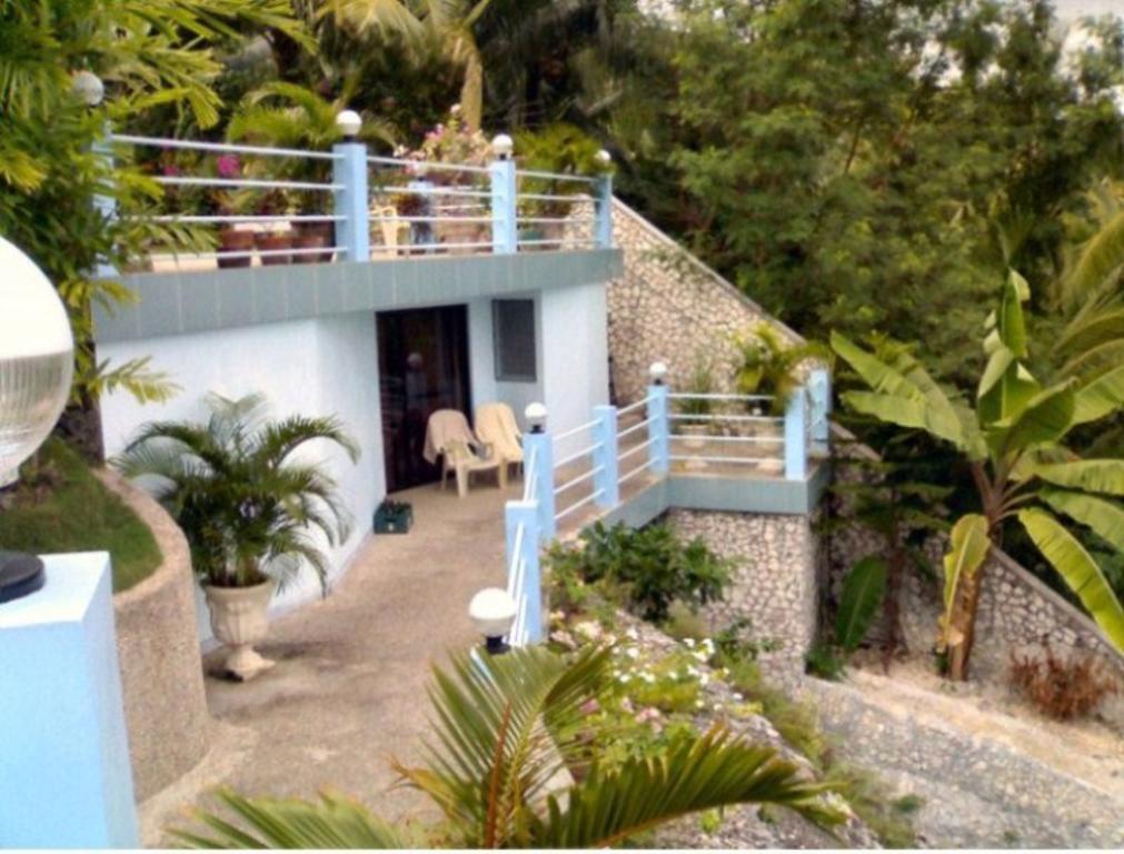 High Steps Apartment