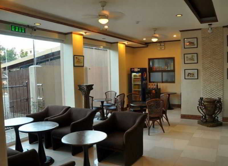 Hotel Reddoorz New Era Budget Mabolo Former Reddoorz Near Landers Superstore 2*
