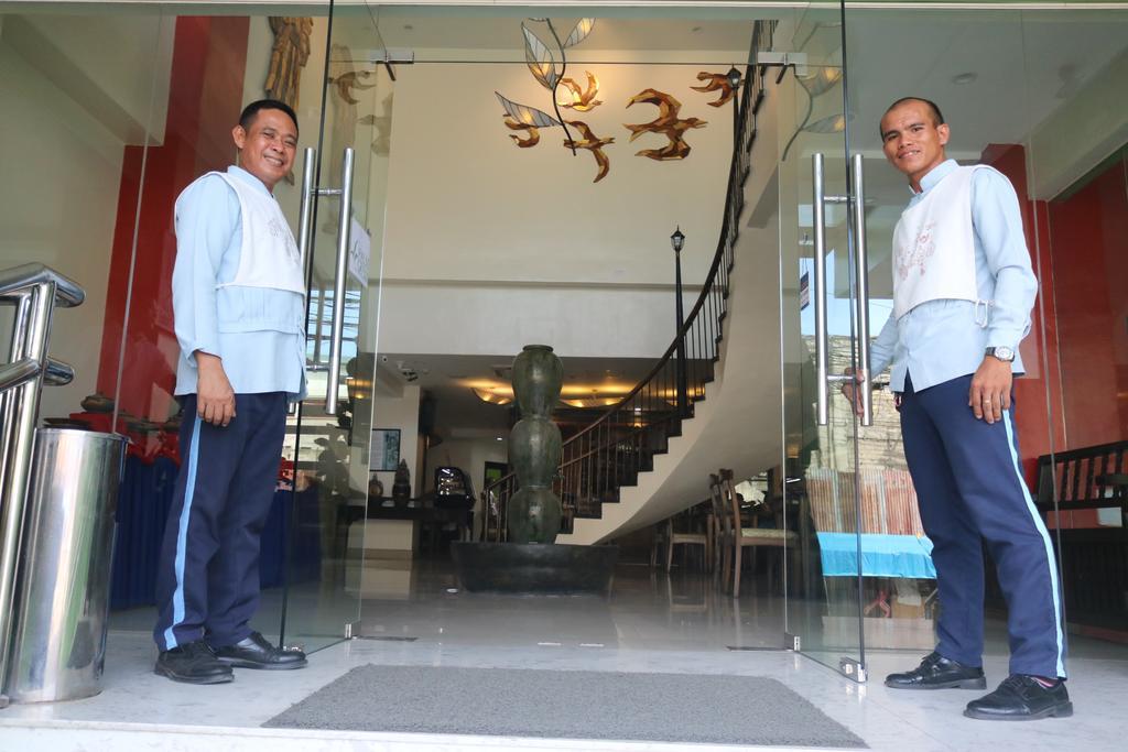 Palm Grass Hotel Cebu