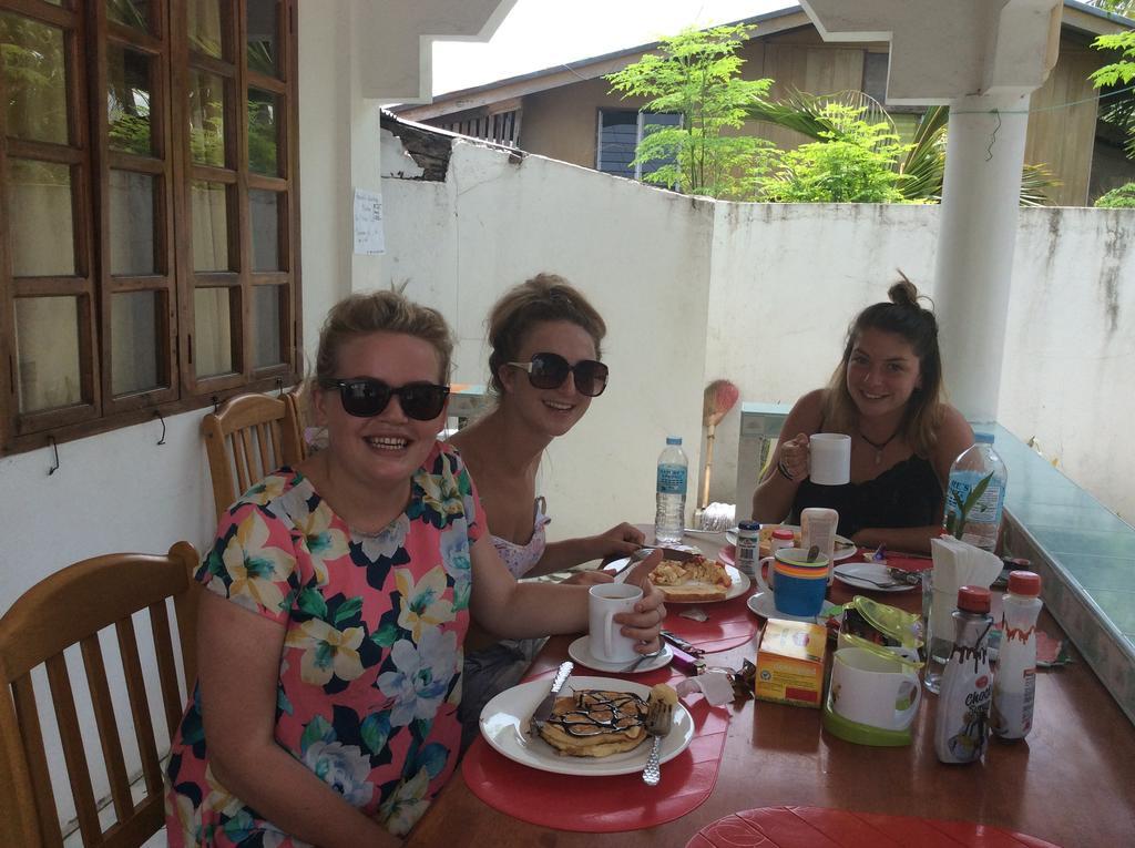 J & C Hostel Moalboal