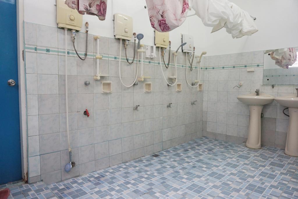 Hostel E-Mo Dormitory *