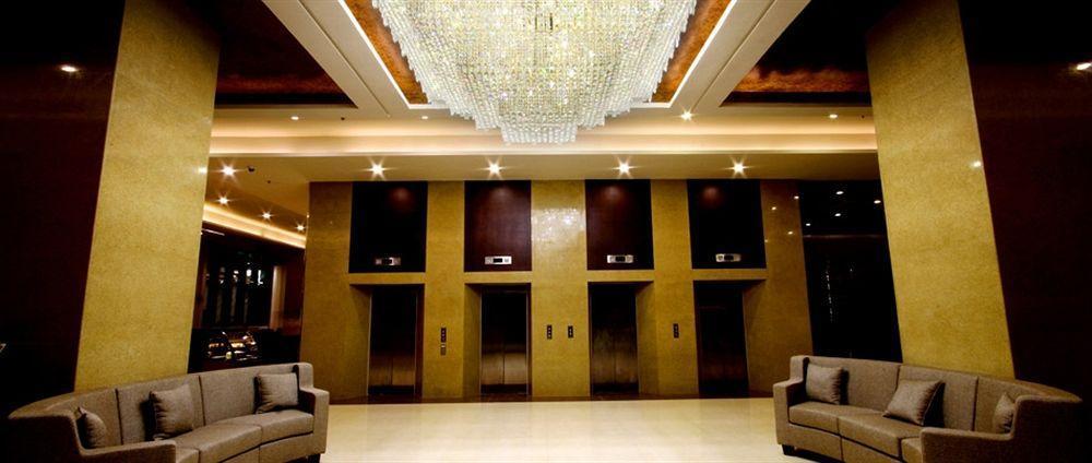 Mandarin Plaza 3*