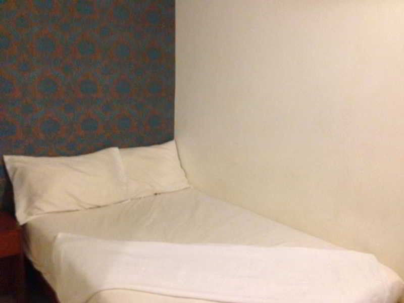 Hotel Lux Apartelle