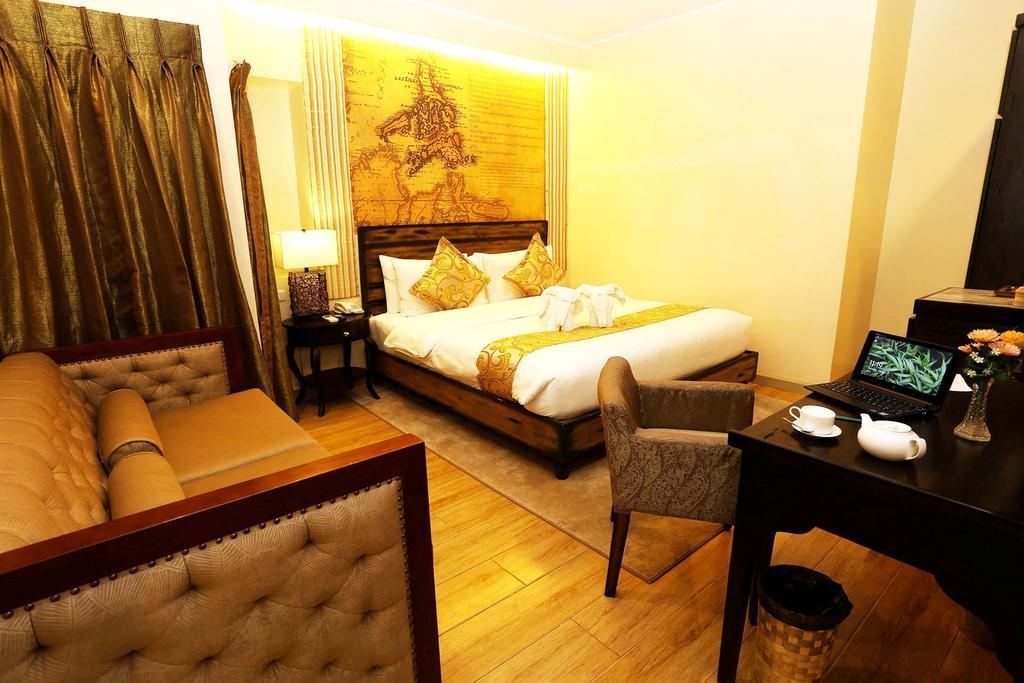 Palm Grass Hotel 2*