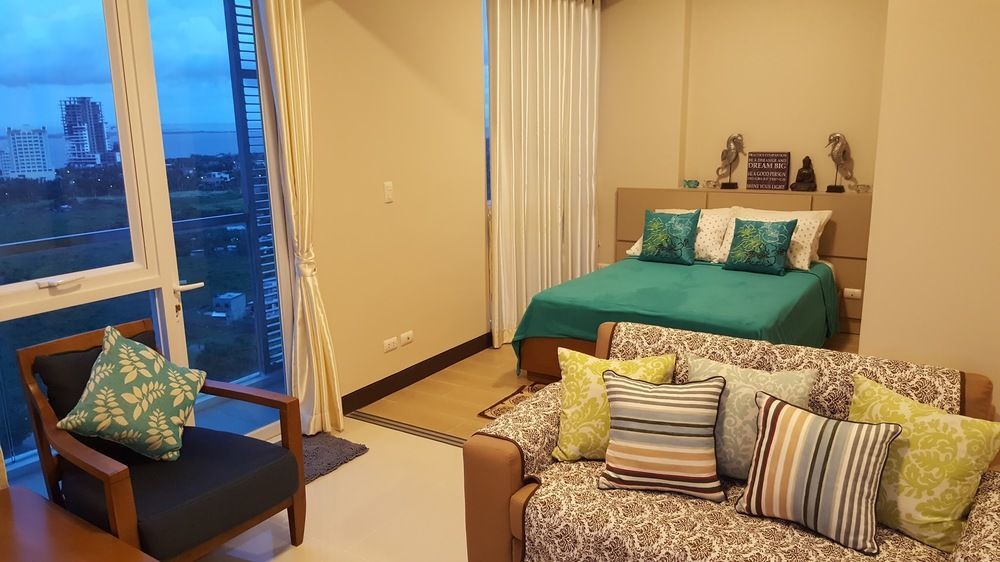 Apartment 8 Newtown Boulevard *