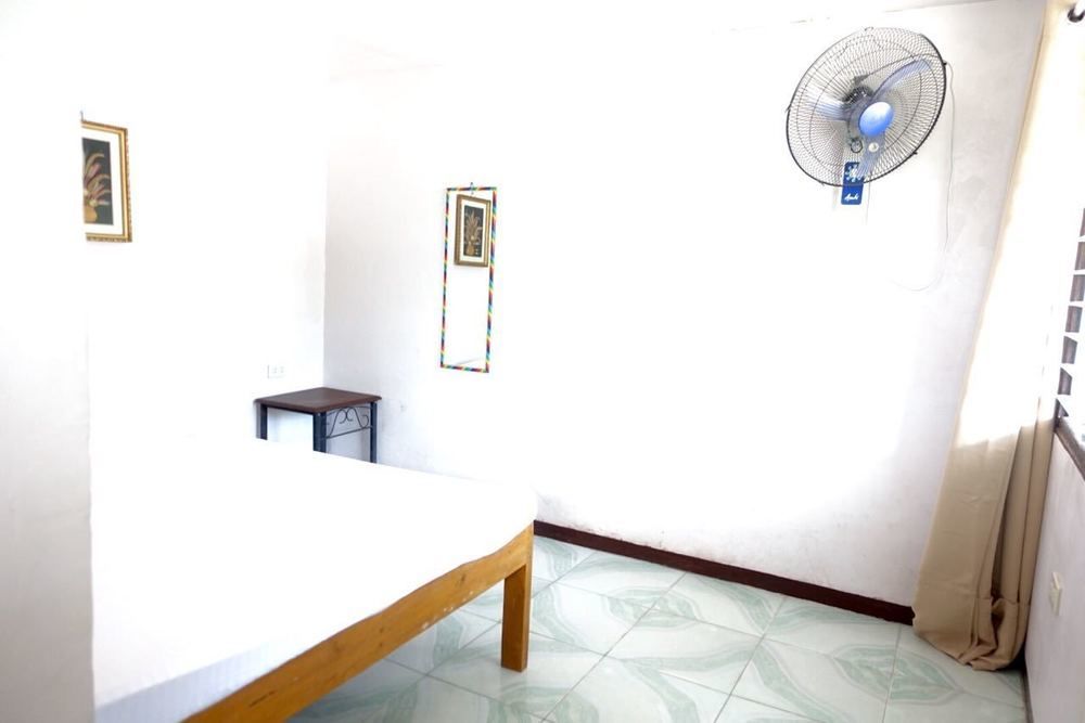 Anaya Hotel 2*