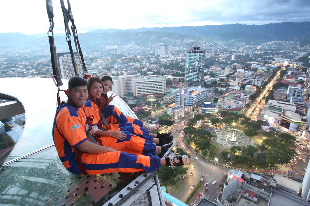 Crown Regency & Towers Hotel Cebu