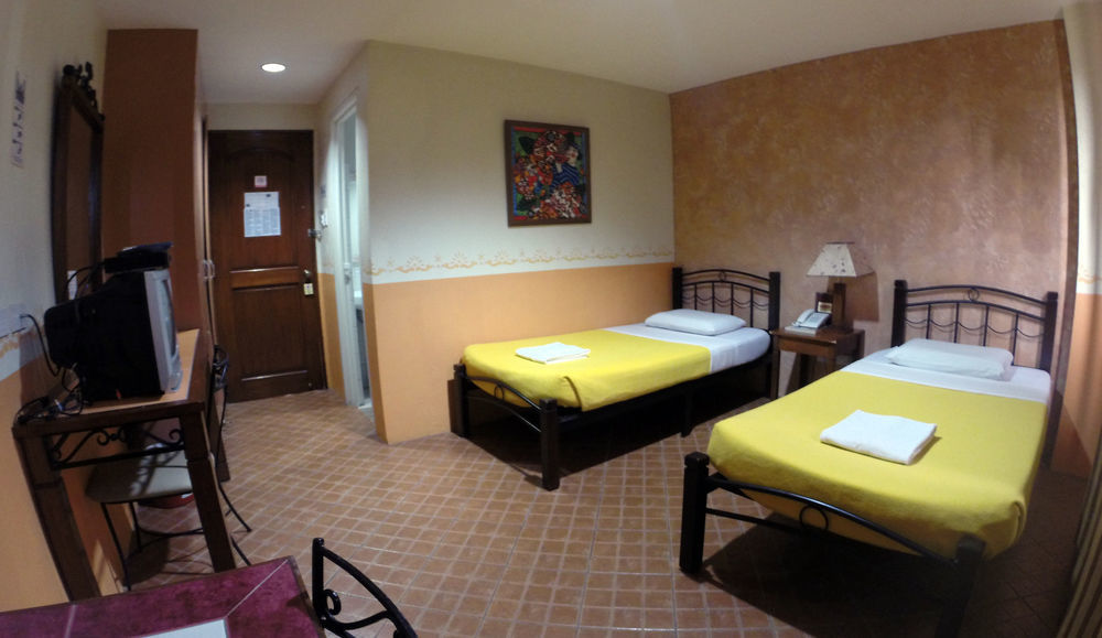 Inn The Mayflower