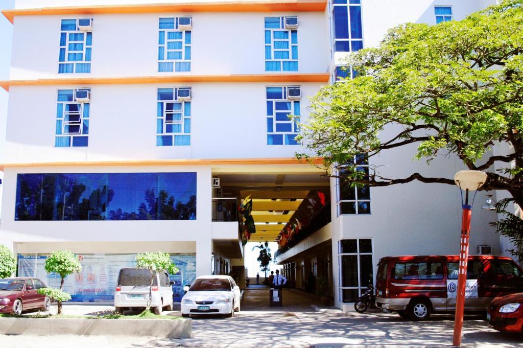 Hotel Cleverlearn Residences