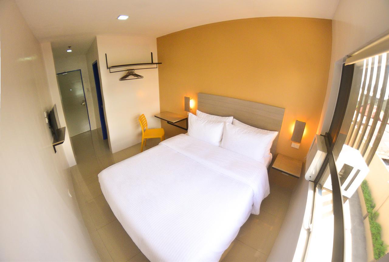 Felix Residences Aparthotel