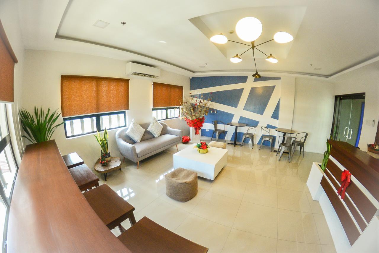 Felix Residences 2*