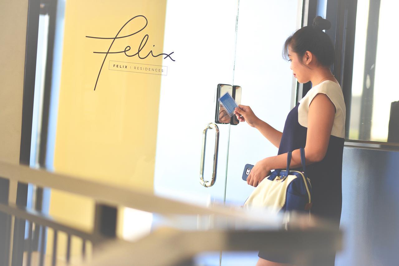 Felix Residences 2*