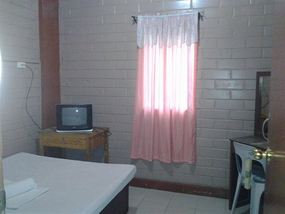 Reddoorz At La Maria And Tourist Hotel Cebu