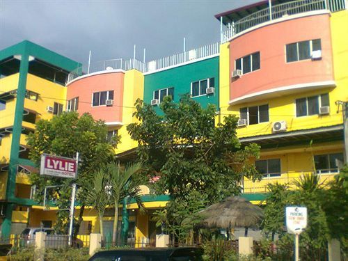Lylie Hotel 2*