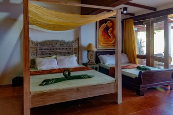 Ayo Homtel Hostel