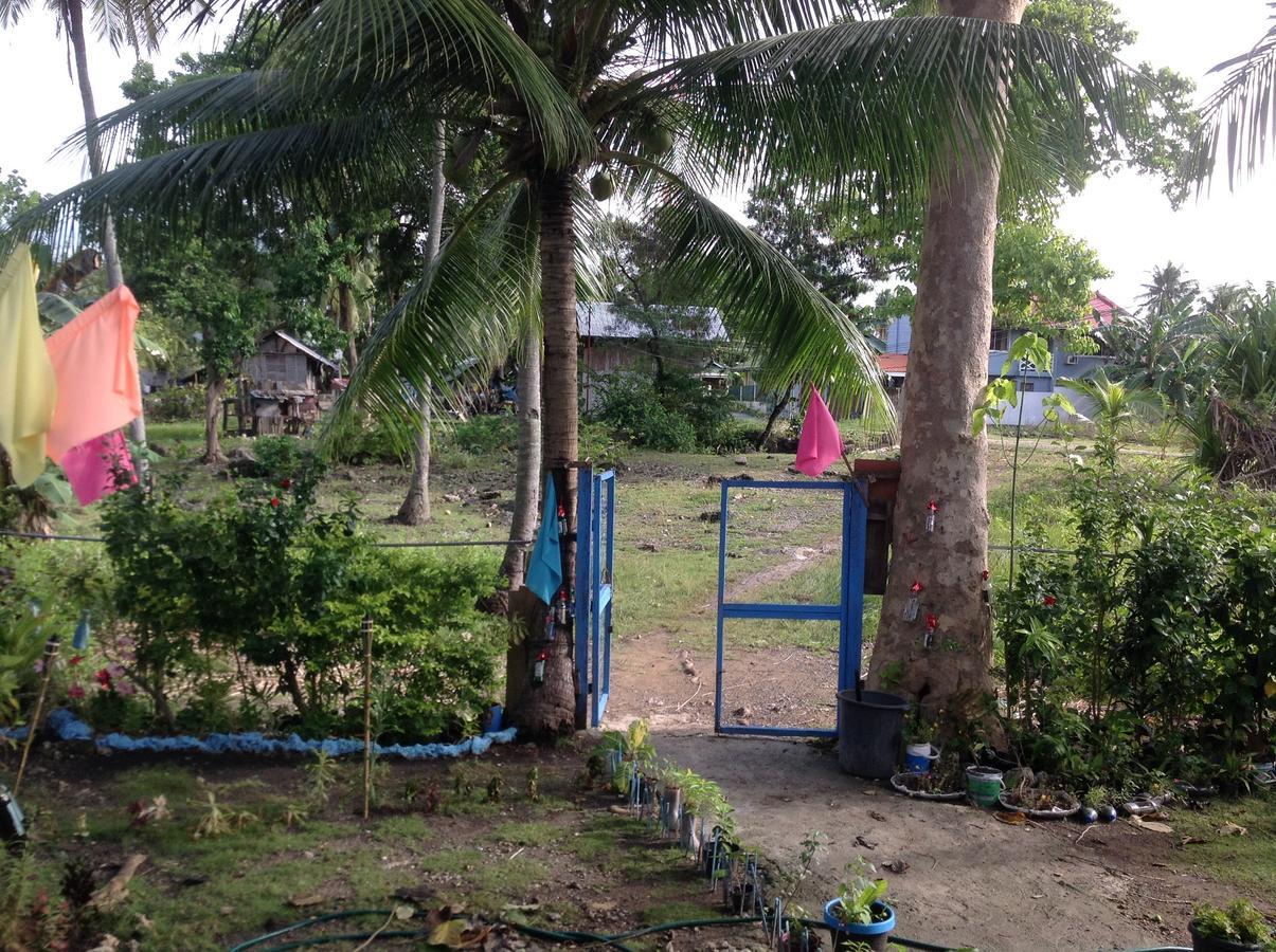 Bamboo Huts Homestay Moalboal