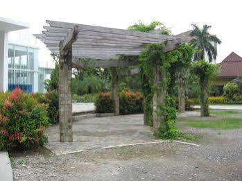 Chateau By The Sea Hotel Lapu-Lapu City