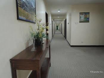 Days Cebu - 3*
