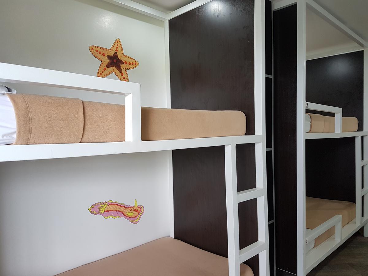 Hostel 1521