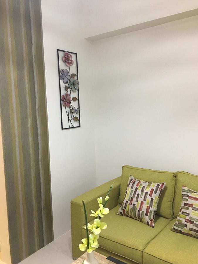 1 Bed Condominium 4*