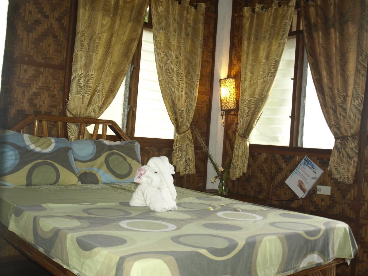 Resort The Shark's Tail Dive Center 3*
