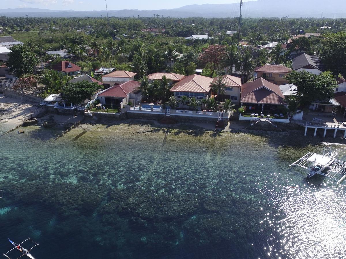Oceanfront Paradise 3* Moalboal