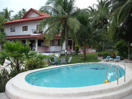 Flores Beachside Hotel Catmon