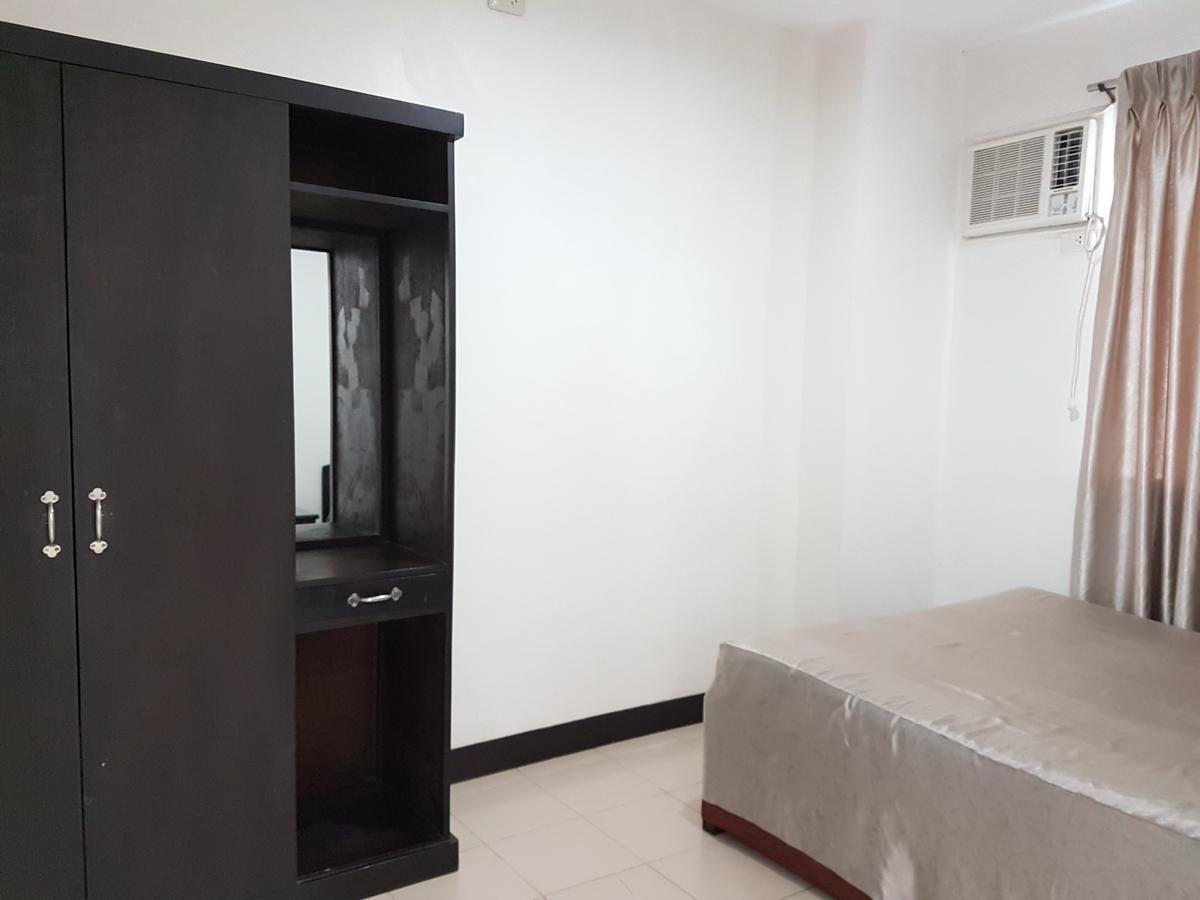 Strawberry Residences 3*