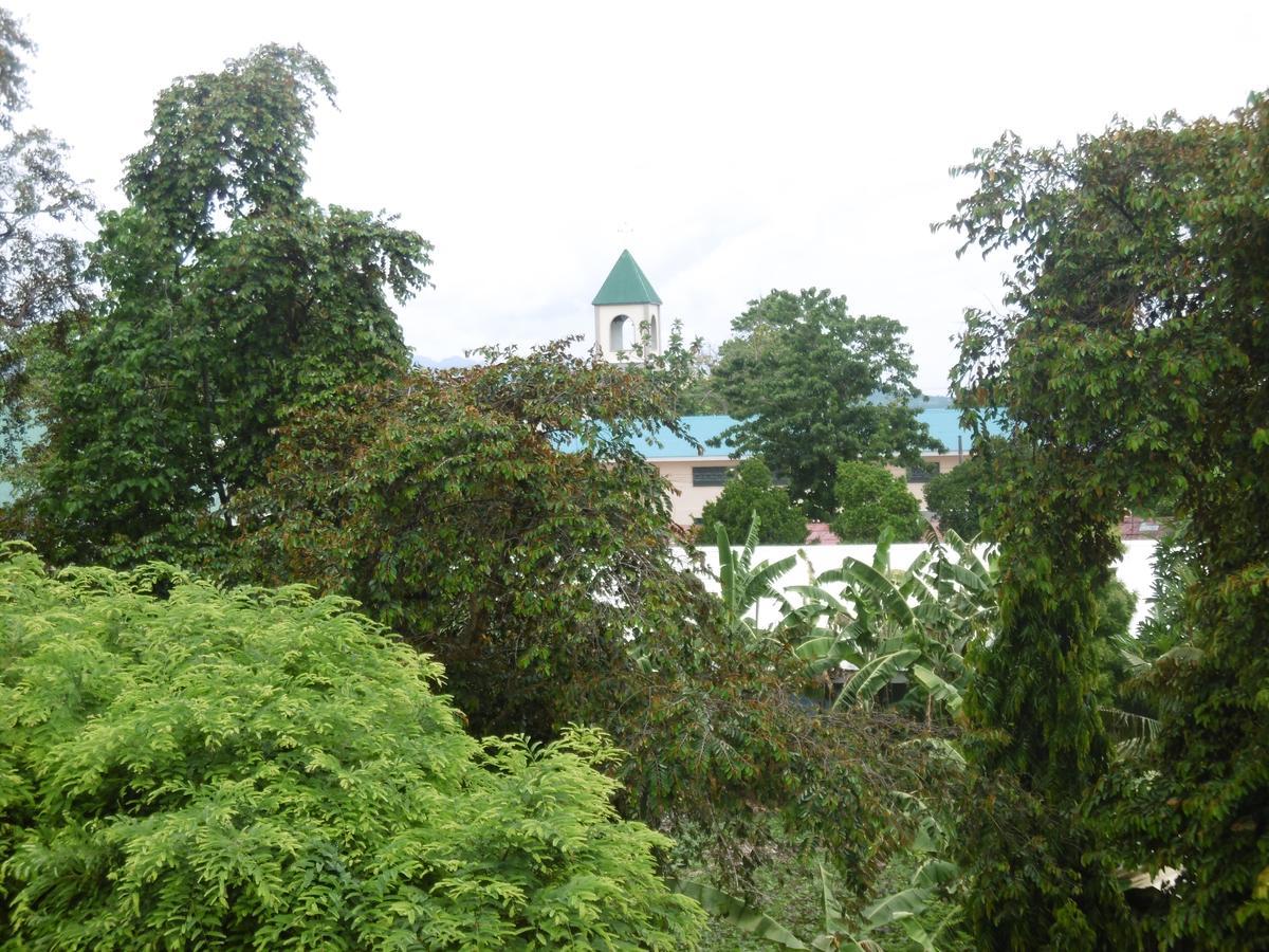 Ralphseej House *
