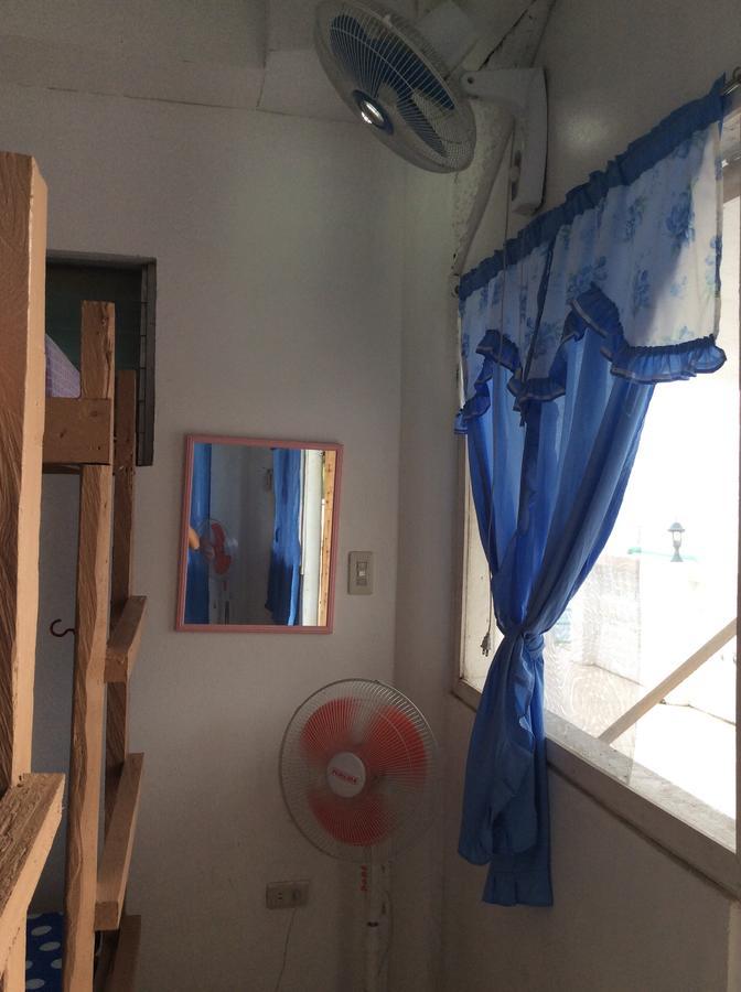 Bed & Breakfast Cronin Oslob