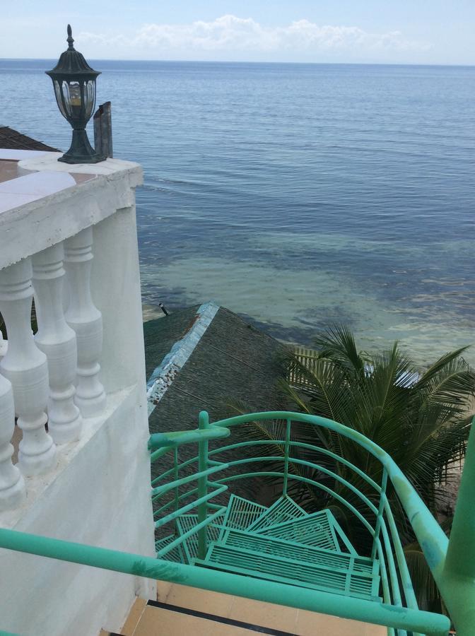 Cronin Bed & Breakfast Oslob