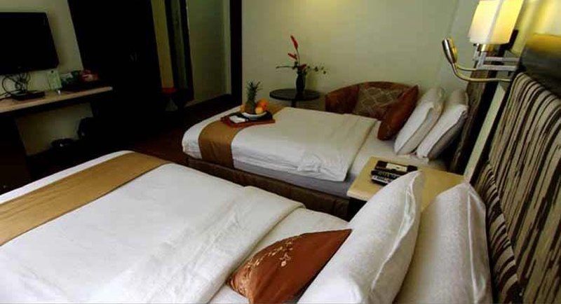 Diamond And Residences 3* Cebu