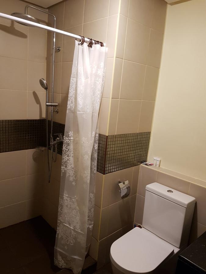 Apartment Rosary Place At Azalea