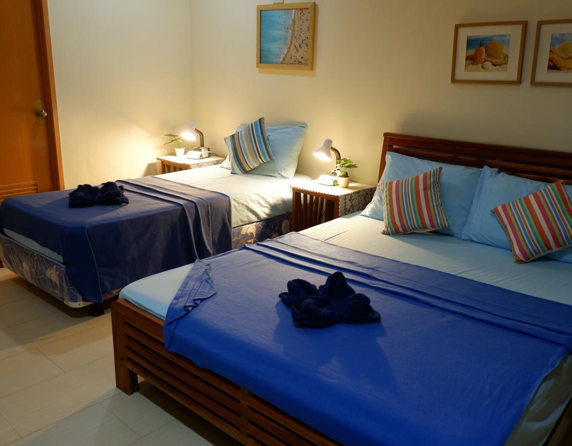 Food District Hostel *