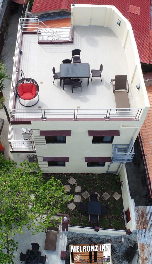 Melronz bahay-panuluyan *