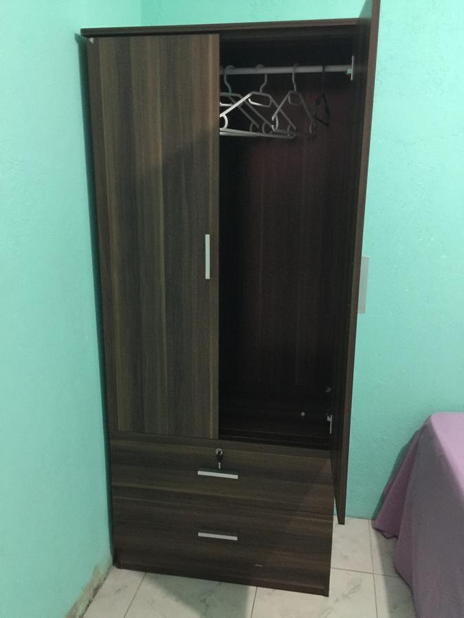 Hostel J & C *