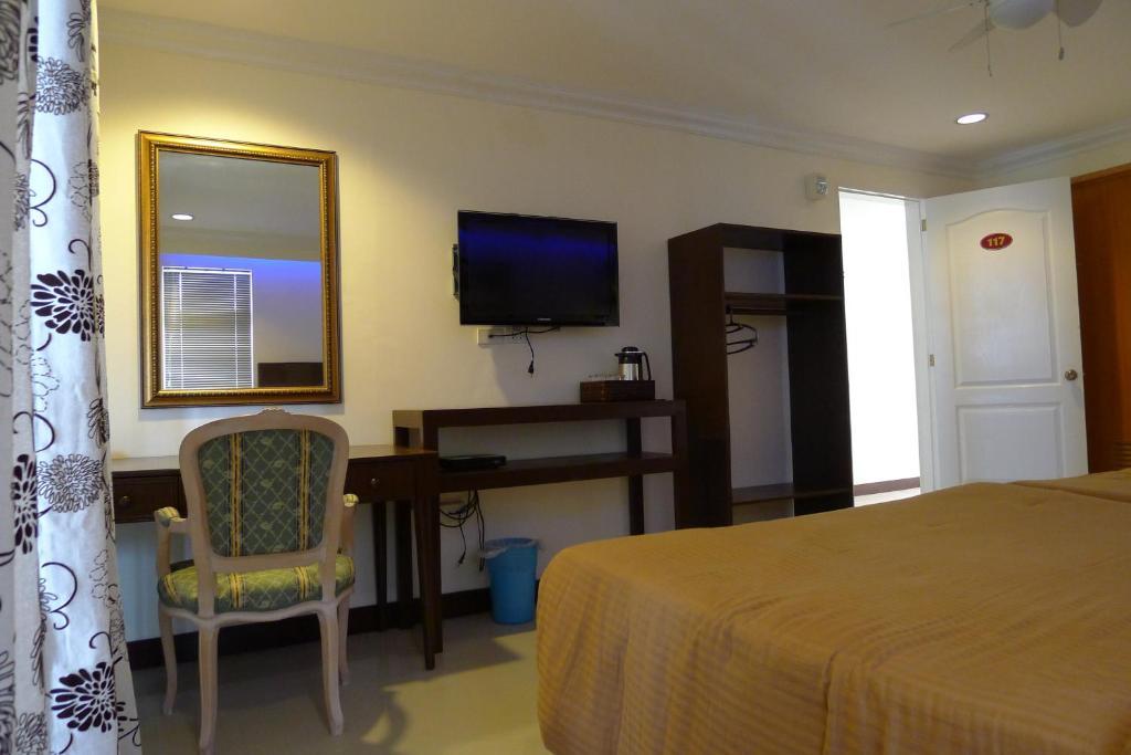 Bluefins 3* Lapu-Lapu City