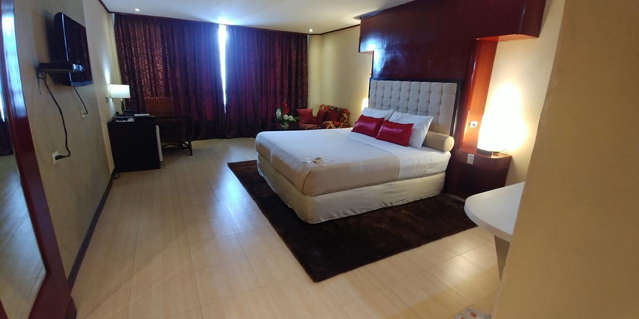 Hotel Cebu Dulcinea And Suites-mactan Airport Lapu-Lapu City